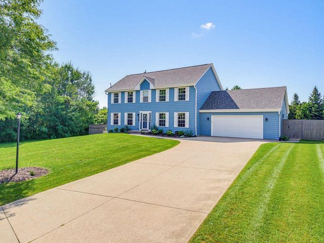 4645 W Sherwood DRIVE, Franklin, WI 53132