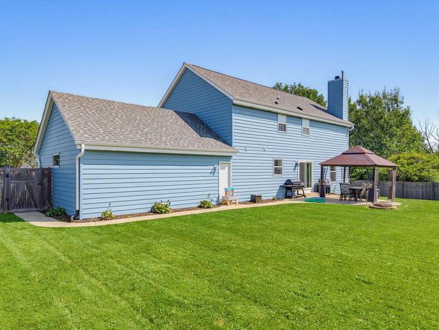 4645 W Sherwood DRIVE, Franklin, WI 53132