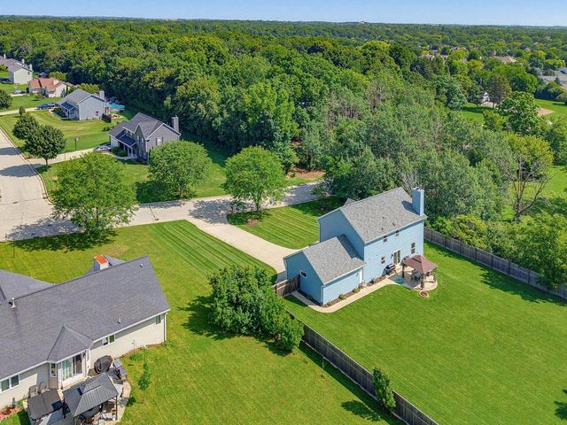 4645 W Sherwood DRIVE, Franklin, WI 53132