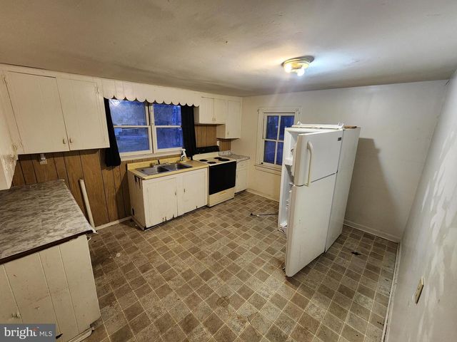 28 GOVERNORS, Dover, DE 19904