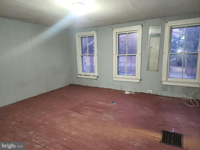 28 GOVERNORS, Dover, DE 19904