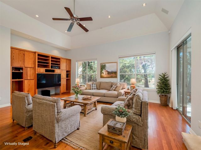 112 Twin Saddles, Dripping Springs, TX 78620