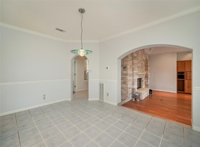 112 Twin Saddles, Dripping Springs, TX 78620