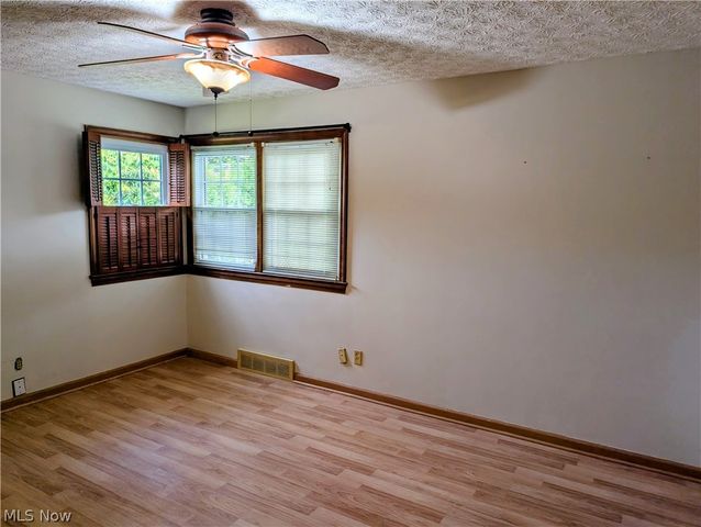 1607 26th Street, Cuyahoga Falls, OH 44223