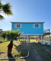 1337 Trinidad Lane, Port Bolivar, TX 77650