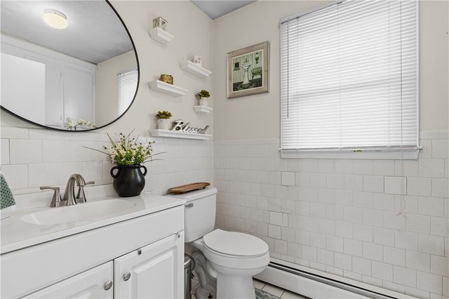 60 Imperial Avenue, Cranston, RI 02920