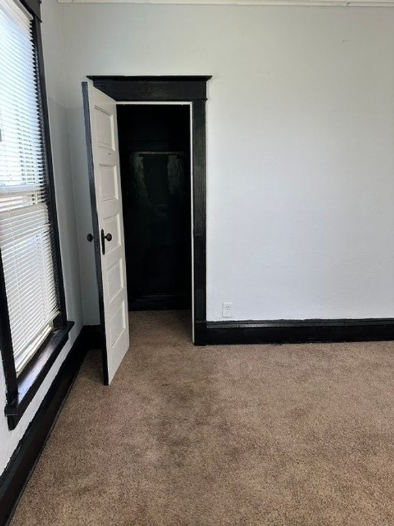 Image 20 of property listing at 212 W Washington Street, Streator, IL 61364