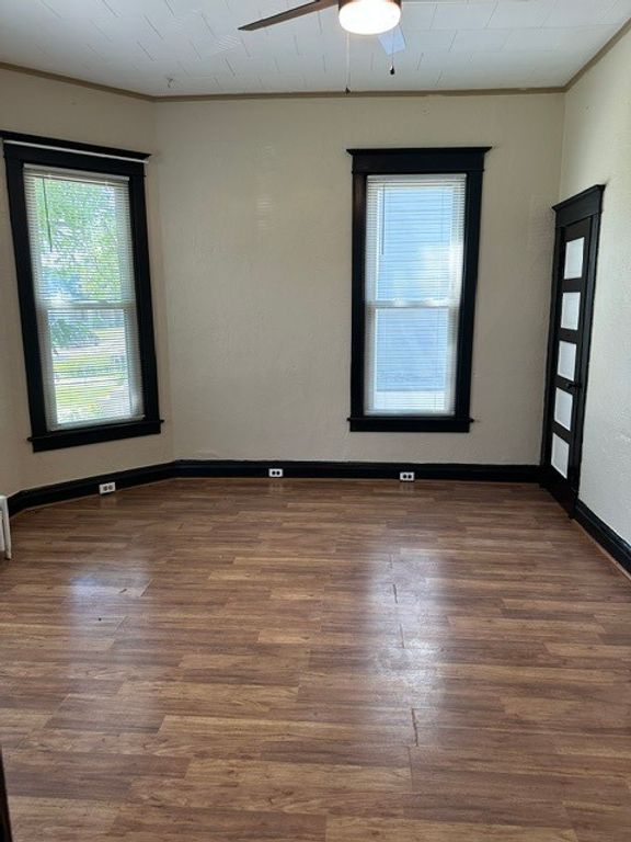 Image 4 of property listing at 212 W Washington Street, Streator, IL 61364