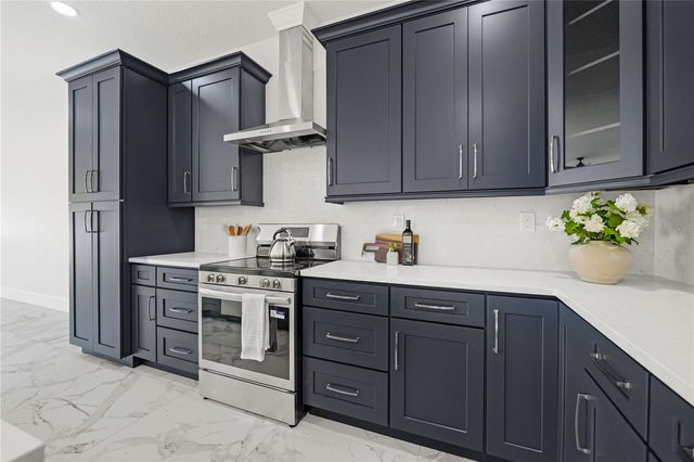 6401 FELICE AVENUE, Tampa, FL 33614