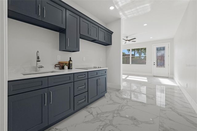 6401 FELICE AVENUE, Tampa, FL 33614