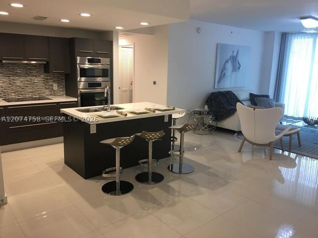 7751 NW 107th Ave 707, Doral, FL 33178