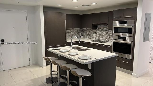 7751 NW 107th Ave 707, Doral, FL 33178