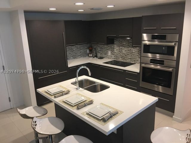 7751 NW 107th Ave 707, Doral, FL 33178