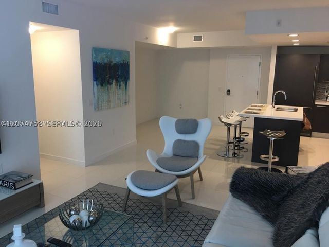 7751 NW 107th Ave 707, Doral, FL 33178