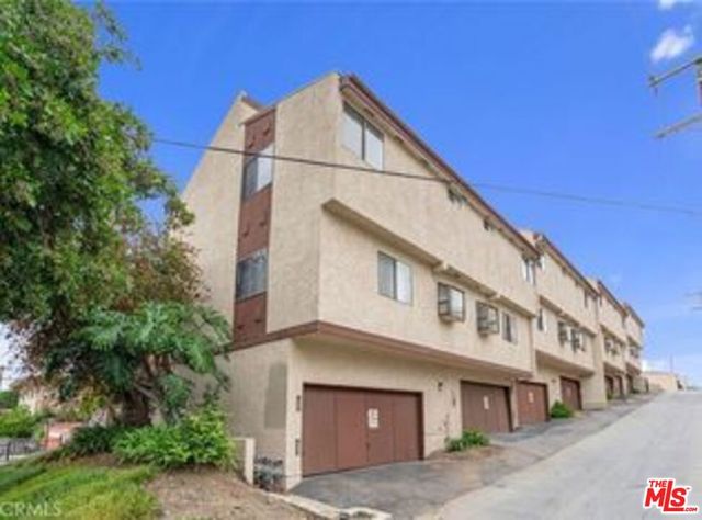 419 N Exton Avenue 6, Inglewood, CA 90302