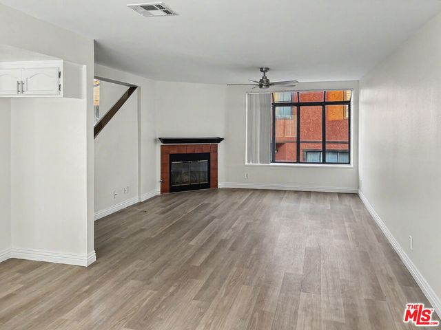 419 N Exton Avenue 6, Inglewood, CA 90302