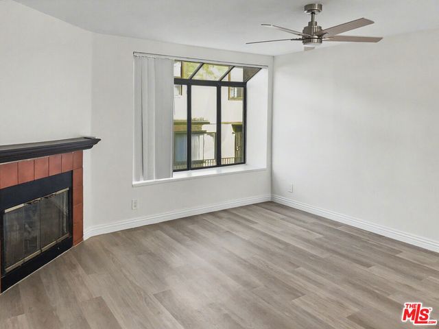 419 N Exton Avenue 6, Inglewood, CA 90302