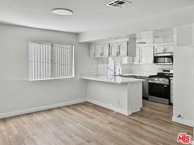 419 N Exton Avenue 6, Inglewood, CA 90302