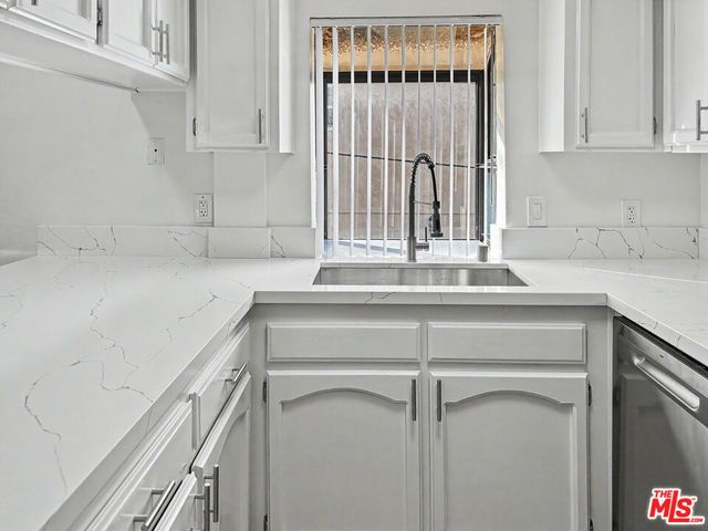 419 N Exton Avenue 6, Inglewood, CA 90302
