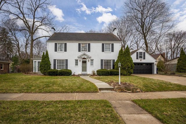 22 S Garfield Avenue, Janesville, WI 53545