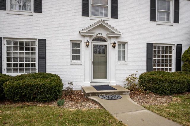 22 S Garfield Avenue, Janesville, WI 53545