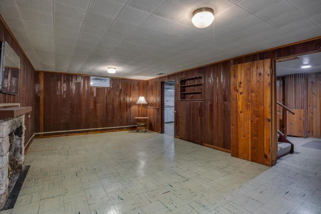 22 S Garfield Avenue, Janesville, WI 53545