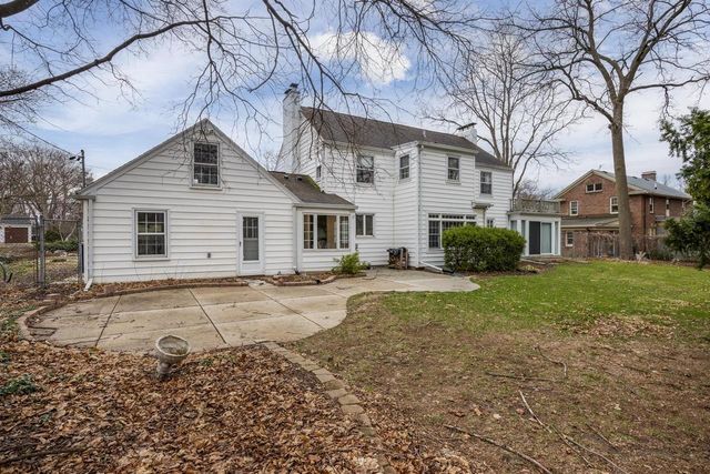 22 S Garfield Avenue, Janesville, WI 53545