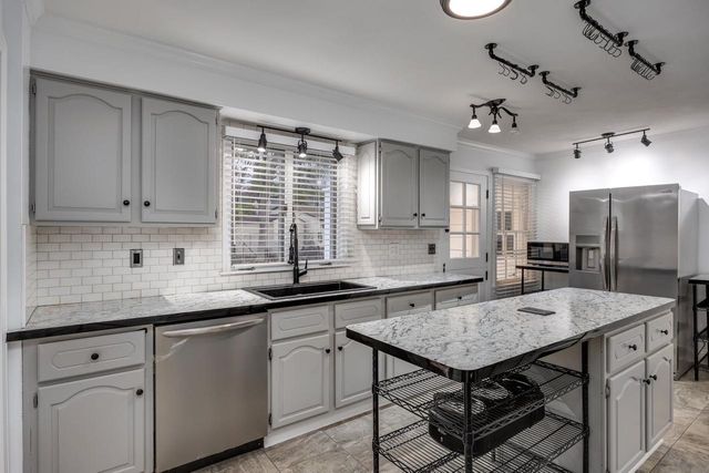 22 S Garfield Avenue, Janesville, WI 53545