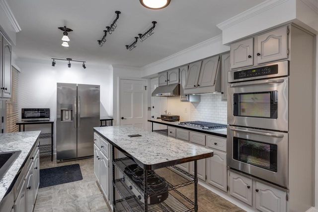 22 S Garfield Avenue, Janesville, WI 53545