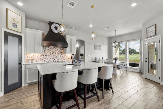 2071 Sunset Ridge Drive, Weatherford, TX 76087