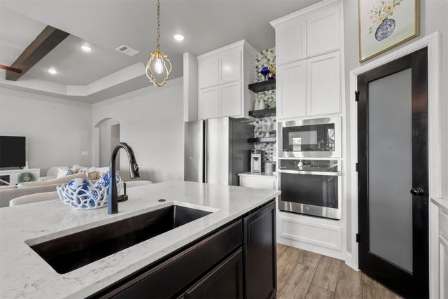 2071 Sunset Ridge Drive, Weatherford, TX 76087