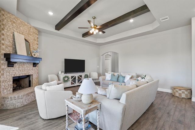 2071 Sunset Ridge Drive, Weatherford, TX 76087