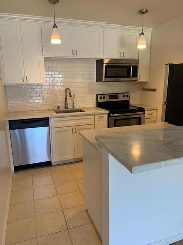 323 Monte Vista Avenue 203, Oakland, CA 94611