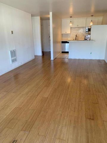 323 Monte Vista Avenue 203, Oakland, CA 94611