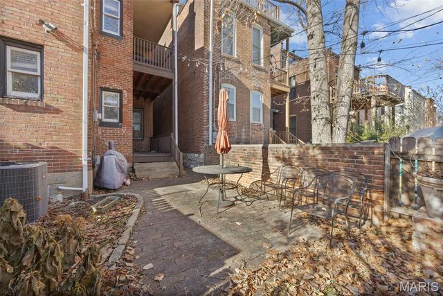 2320 S 9th Street, St Louis, MO 63104