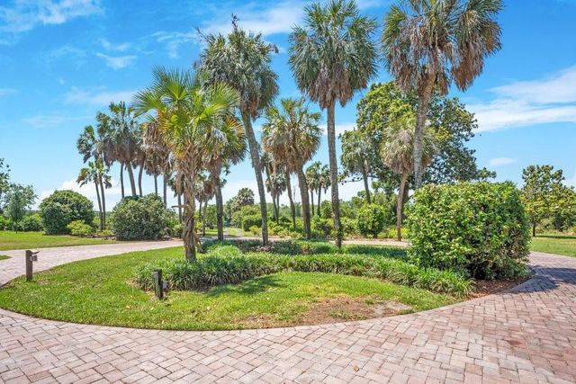 14365 SE HIGHWAY 42, Weirsdale, FL 32195