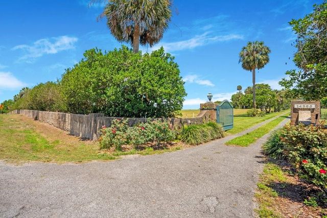 14365 SE HIGHWAY 42, Weirsdale, FL 32195
