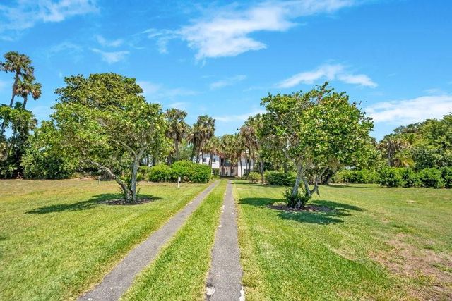 14365 SE HIGHWAY 42, Weirsdale, FL 32195