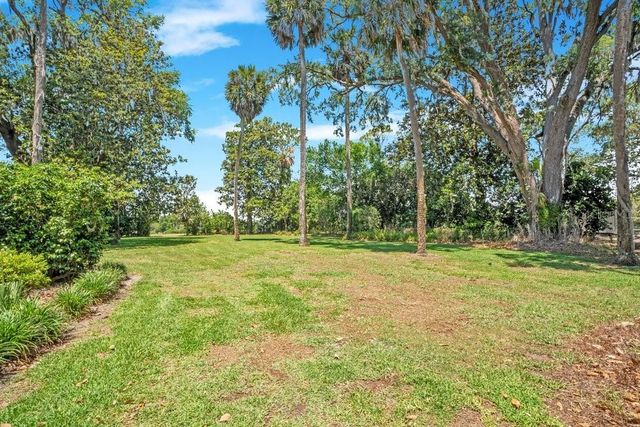 14365 SE HIGHWAY 42, Weirsdale, FL 32195