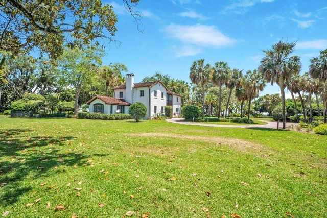 14365 SE HIGHWAY 42, Weirsdale, FL 32195
