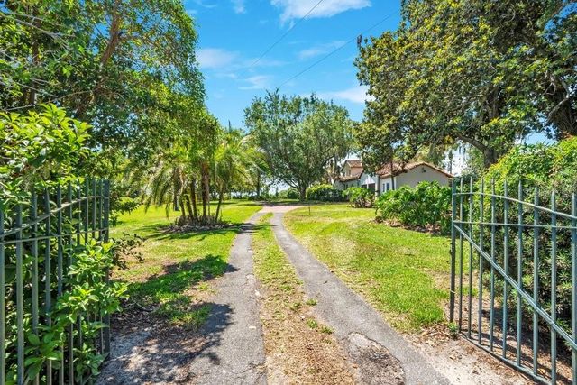 14365 SE HIGHWAY 42, Weirsdale, FL 32195
