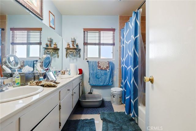 1925 Gates Avenue, Redondo Beach, CA 90278