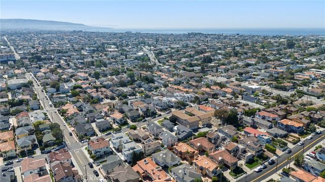 1925 Gates Avenue, Redondo Beach, CA 90278