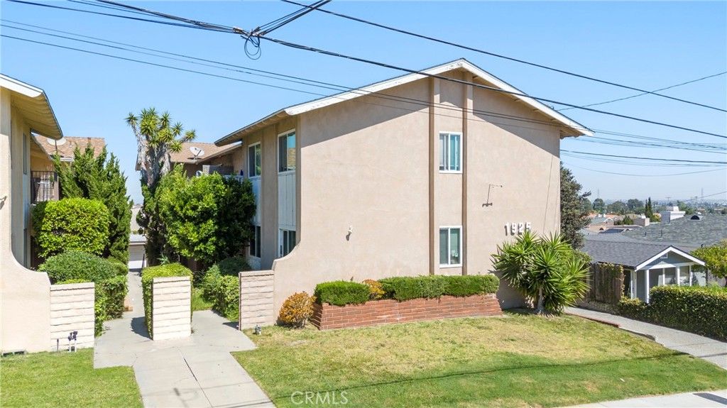 1925 Gates Avenue, Redondo Beach, CA 90278