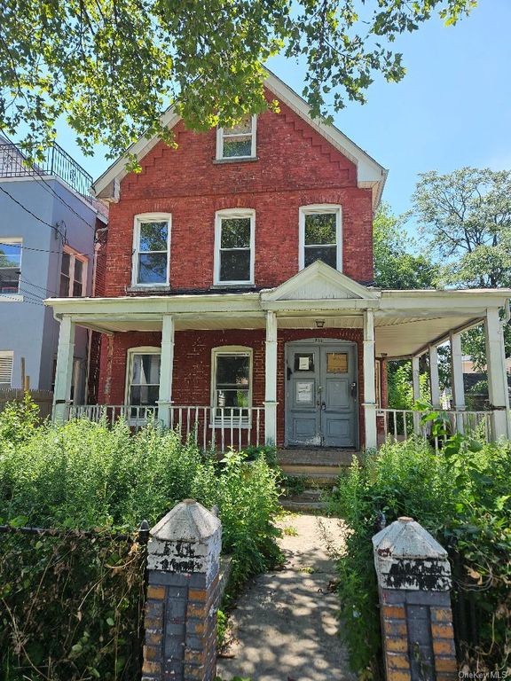 332 S 6th Avenue, Mount Vernon, NY 10550