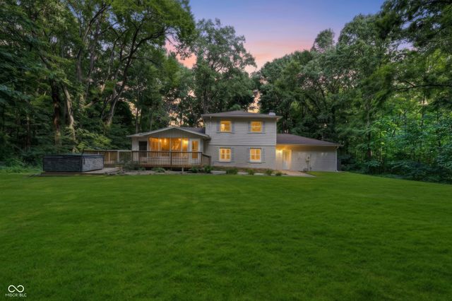 226 Saddlebrook Drive, Zionsville, IN 46077