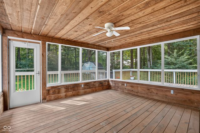 226 Saddlebrook Drive, Zionsville, IN 46077