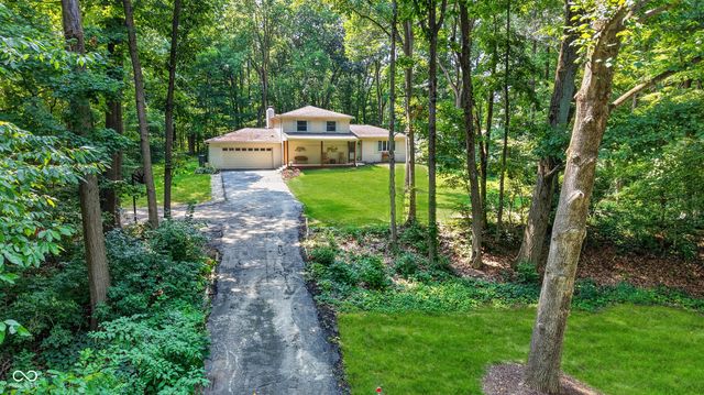 226 Saddlebrook Drive, Zionsville, IN 46077