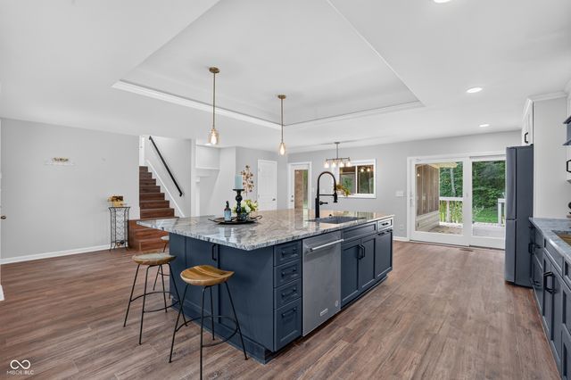 226 Saddlebrook Drive, Zionsville, IN 46077