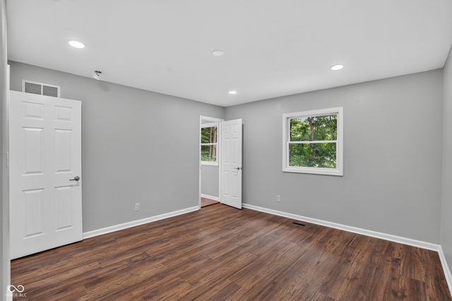 226 Saddlebrook Drive, Zionsville, IN 46077